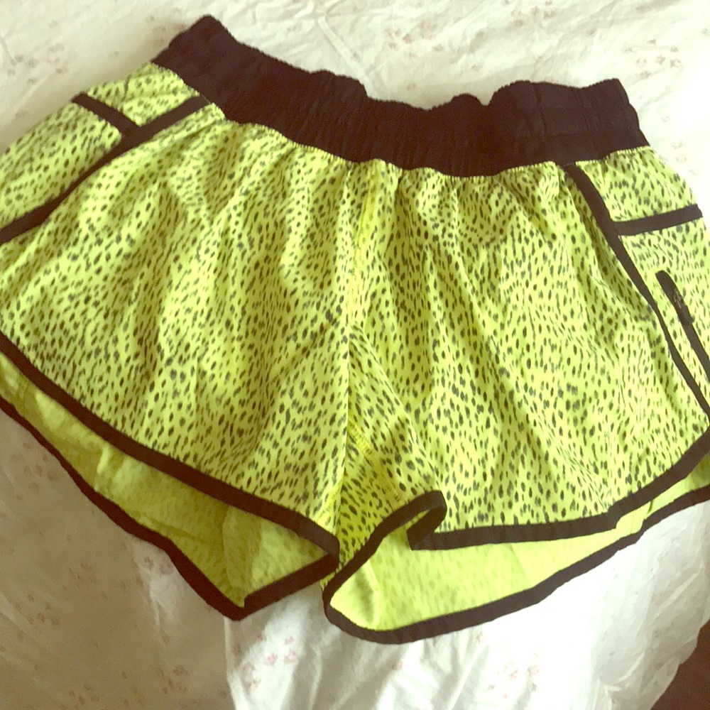 Tracker shorts